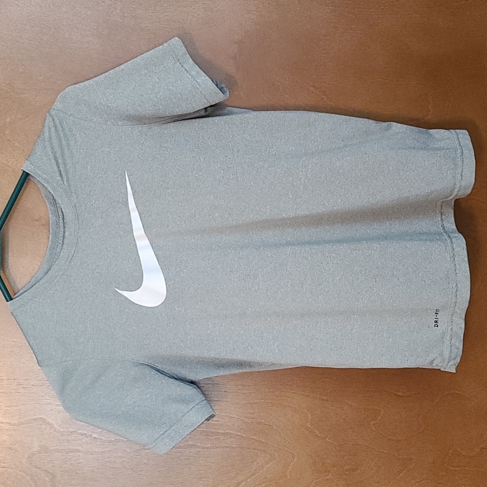 YLG nike